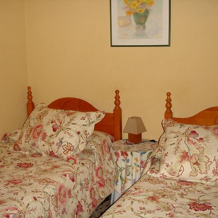 Hostal Puerta Bonita Vista Alegre Madryt Zewnętrze zdjęcie