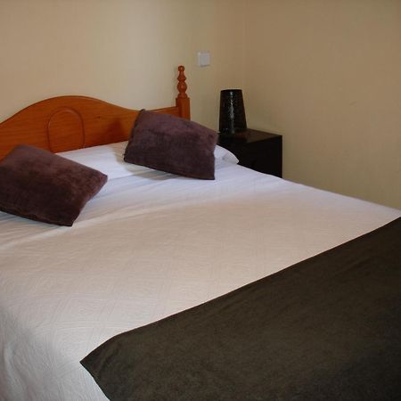 Hostal Puerta Bonita Vista Alegre Madryt Zewnętrze zdjęcie