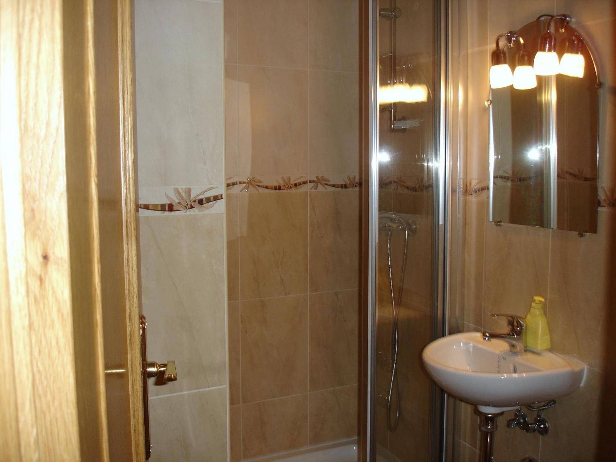 Hostal Puerta Bonita Vista Alegre Madryt Zewnętrze zdjęcie