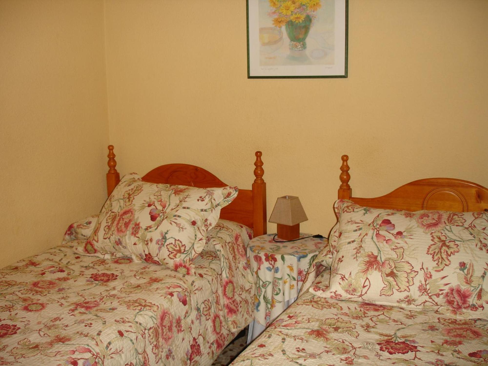 Hostal Puerta Bonita Vista Alegre Madryt Zewnętrze zdjęcie