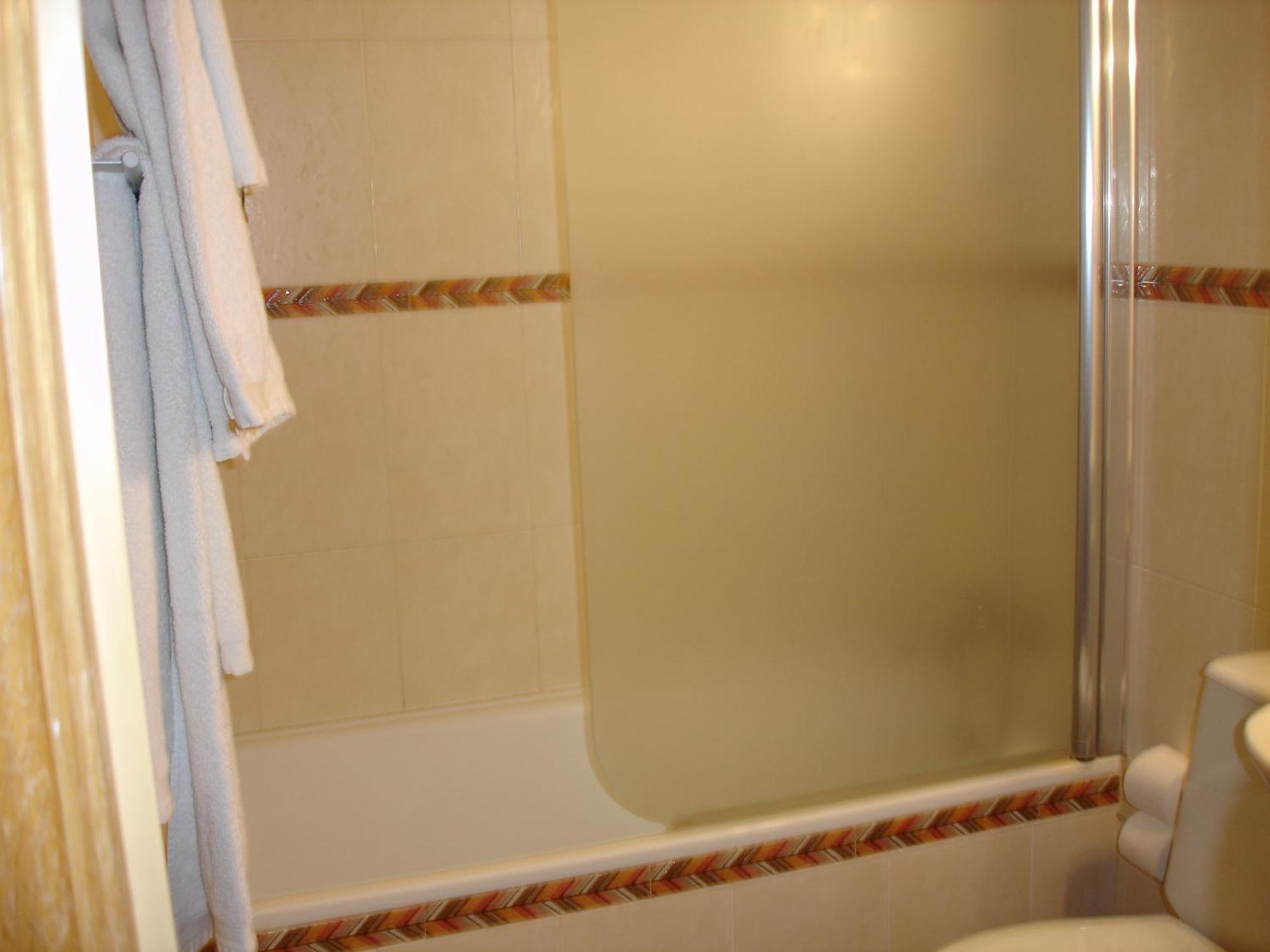Hostal Puerta Bonita Vista Alegre Madryt Zewnętrze zdjęcie