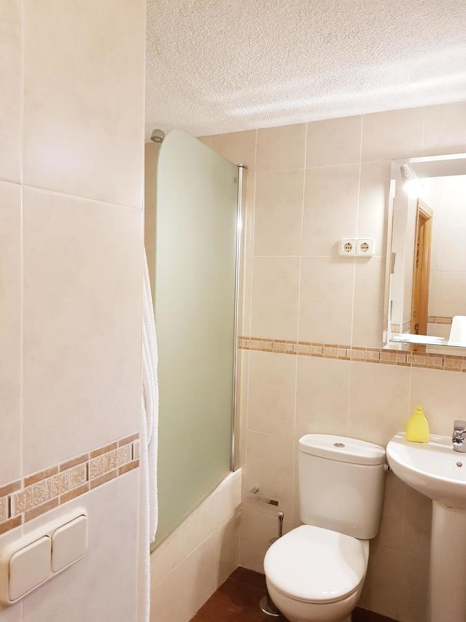 Hostal Puerta Bonita Vista Alegre Madryt Zewnętrze zdjęcie