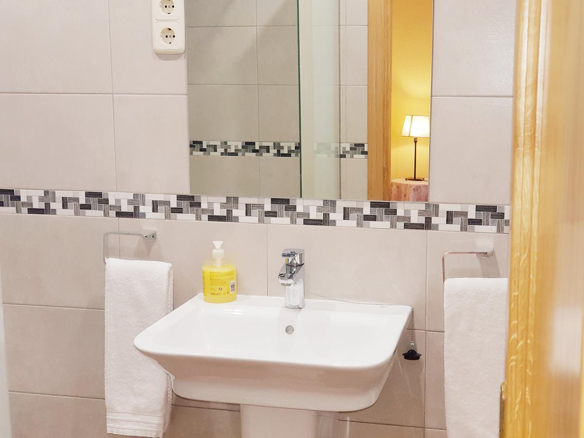 Hostal Puerta Bonita Vista Alegre Madryt Zewnętrze zdjęcie
