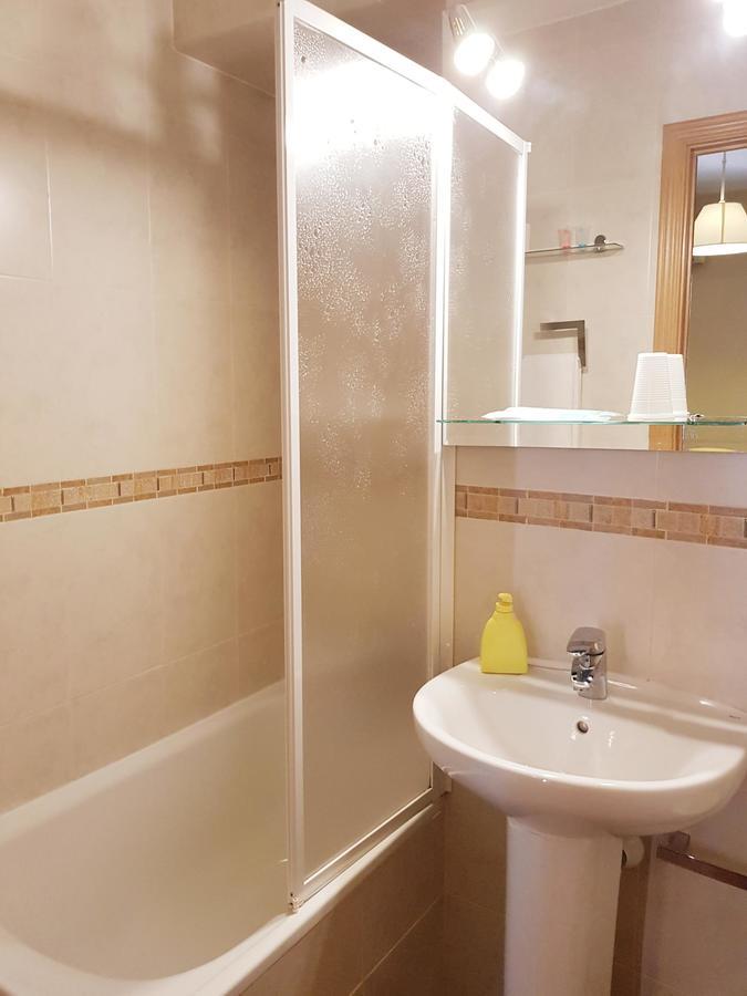 Hostal Puerta Bonita Vista Alegre Madryt Zewnętrze zdjęcie