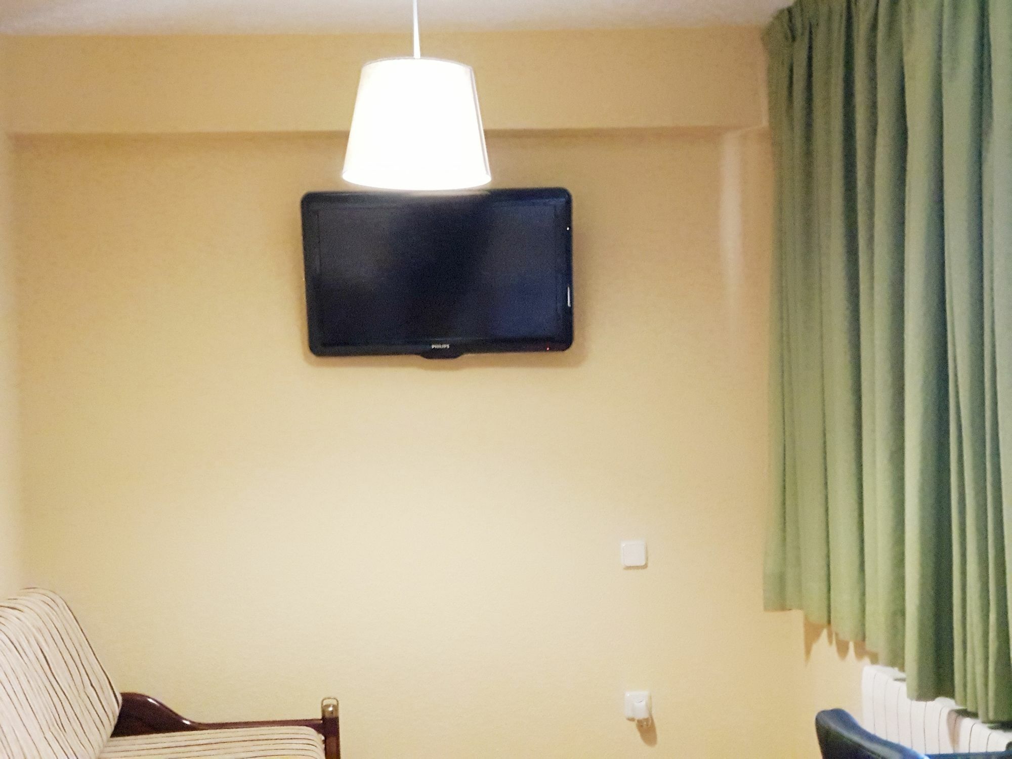 Hostal Puerta Bonita Vista Alegre Madryt Zewnętrze zdjęcie
