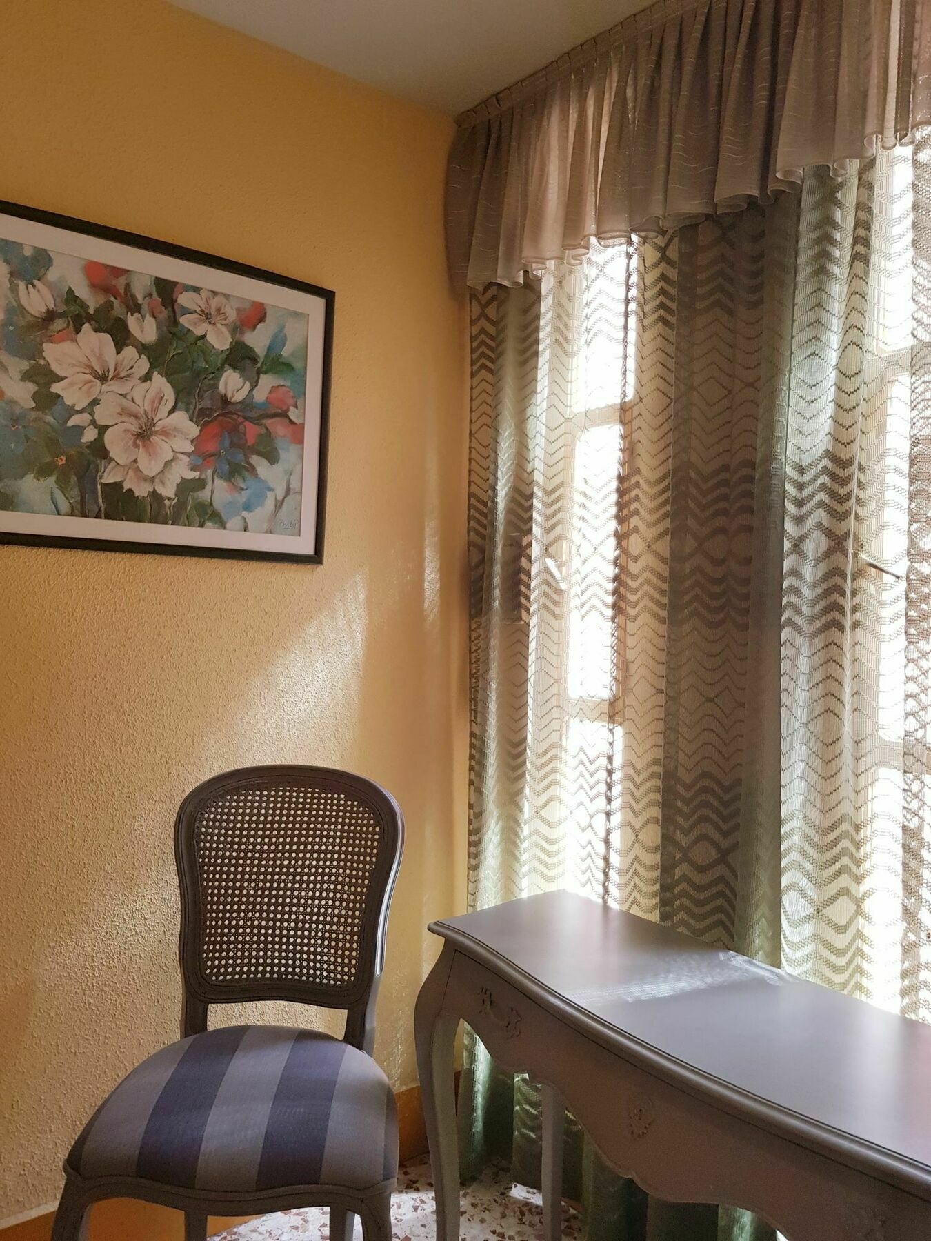 Hostal Puerta Bonita Vista Alegre Madryt Zewnętrze zdjęcie